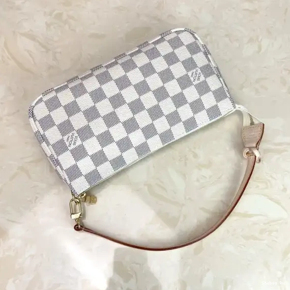 ACCESSOIRES Vuitton Louis POCHETTE 0602